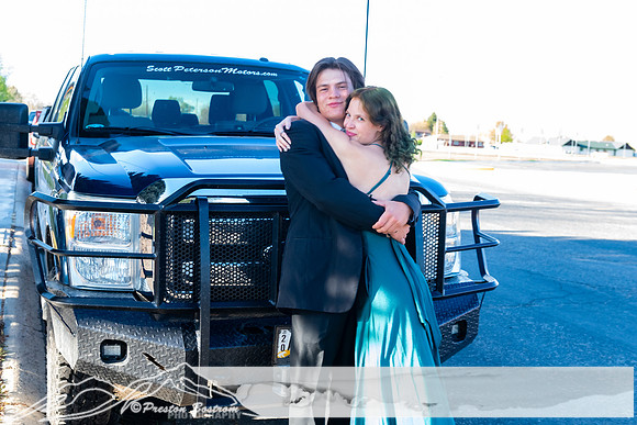 20260425-red_prom_grad-67-DSC_99069906-8256 x 5504