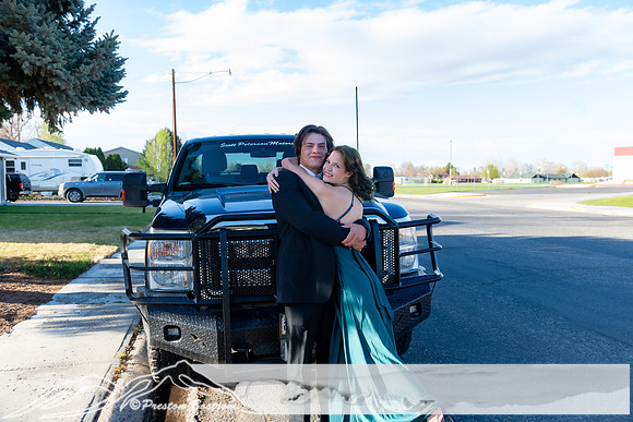 20260425-red_prom_grad-82-DSC_99219921-8256 x 5504